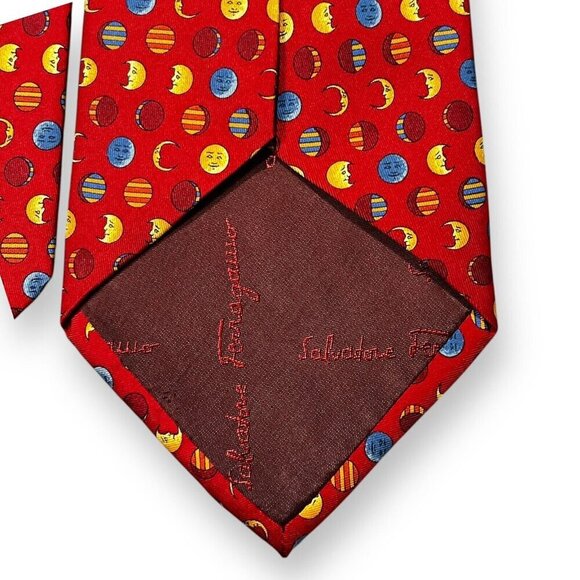 Salvatore Ferragamo 100% Silk Neck Tie Celestial Moon Micro Print Red Italy Made - Picture 4 of 9